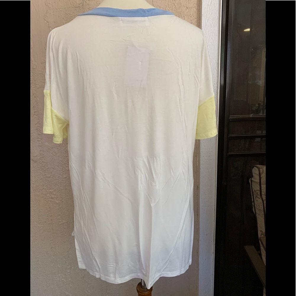🌟SALE🌟Positive Message Top - Picture 2 of 3